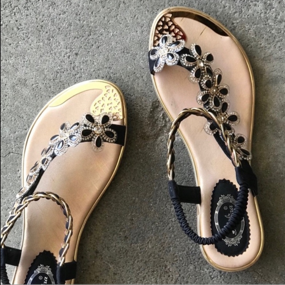 1 Left! Italina Sleek Black Vinyl Floral Rhinestone Embellished Toe Ring Sandal - Picture 2 of 13